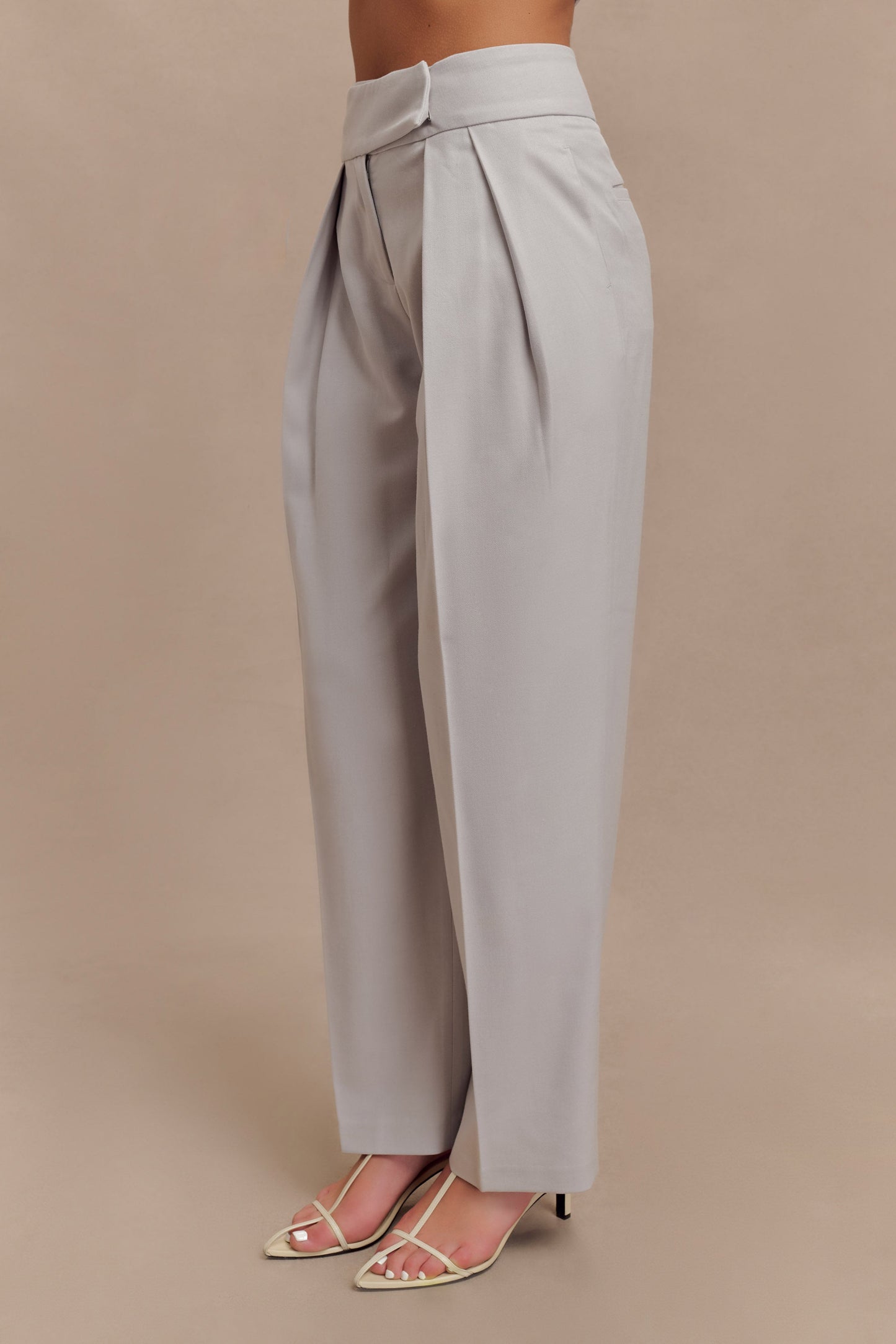 Penelope Pleated High Waisted Pants - Grey