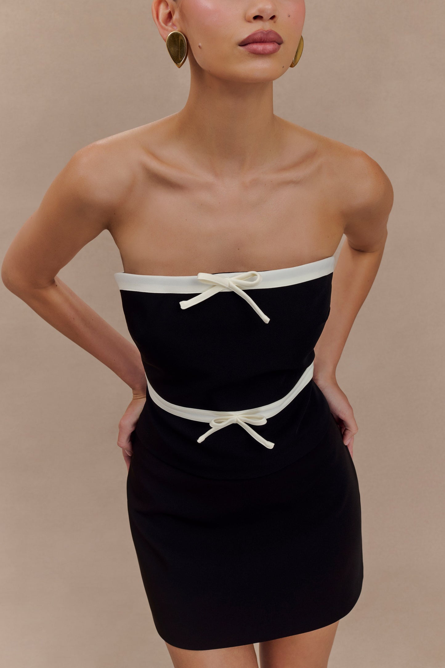 Aisha Strapless Suiting Top With Contrast Bows - Black & White