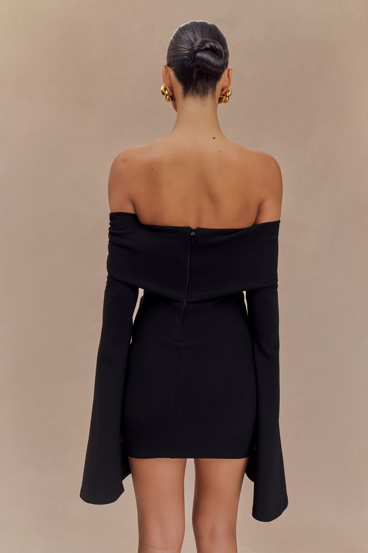 Dominique Off Shoulder Long Sleeve Mini Dress - Black