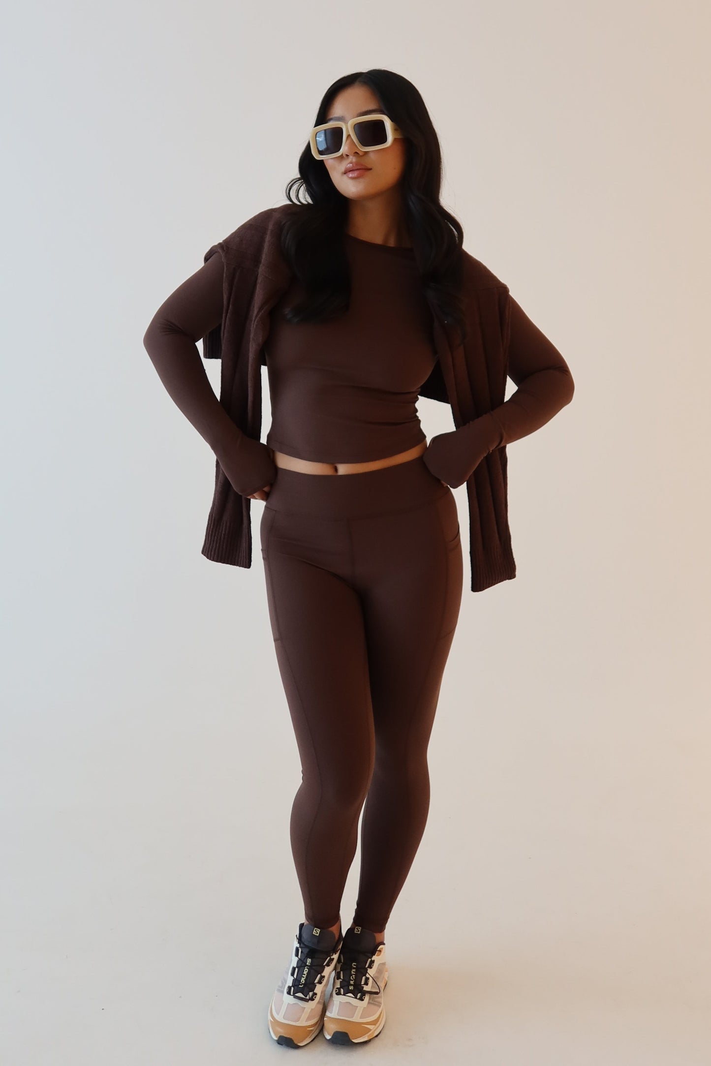 Briar V Back Leggings With Pockets - Dark Chocolate